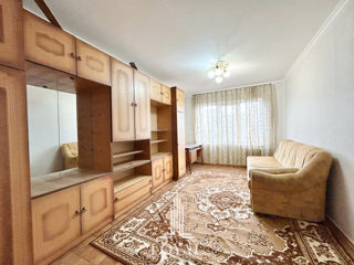 Apartament cu 3 camere, 70 m², Botanica, Chișinău foto 2