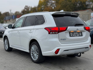 Mitsubishi Outlander foto 4