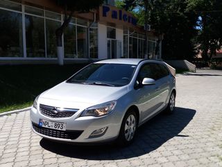 Opel Astra foto 1