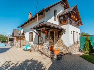 Vila Luxoasa