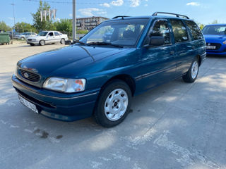 Ford Escort фото 2