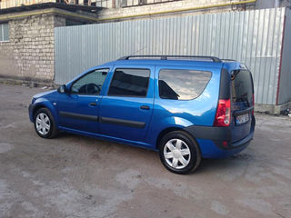 Dacia Logan foto 1