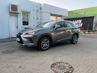 Lexus NX Series foto 2