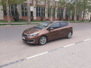 KIA Ceed foto 1