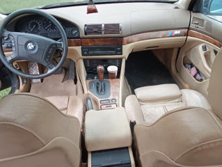 BMW 5 Series foto 9