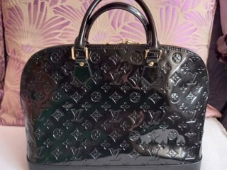 Louis Vuitton Alma Vernis GM!