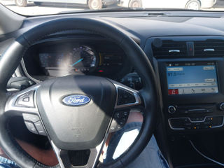 Ford Fusion foto 7