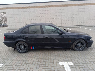 BMW 5 Series foto 7