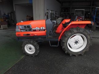 Se vinde tractor Kubota GL23 foto 2