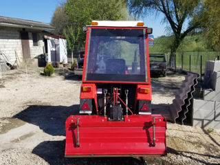 Tractor Zubr 25 c.p. foto 2