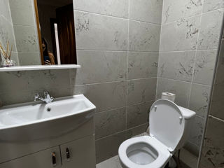 Apartament cu 4 camere, 105 m², Sculeni, Chișinău foto 8