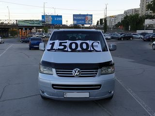 Volkswagen Caravelle foto 1