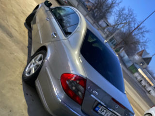 Mercedes E-Class foto 7