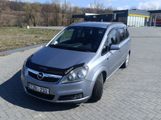 Opel Zafira foto 1