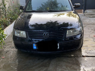 Volkswagen Passat foto 1