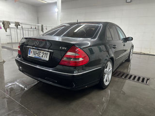 Mercedes E-Class foto 4