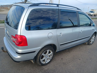 Volkswagen Sharan foto 3