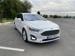 Ford Fusion foto 2