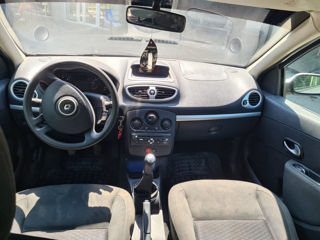 Renault Clio foto 4