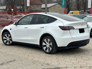 Tesla Model Y foto 3