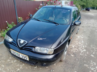 Alfa Romeo 146 foto 1