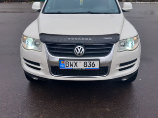 Volkswagen Touareg foto 6