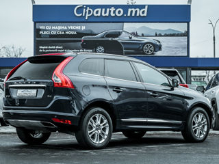 Volvo XC60 foto 2