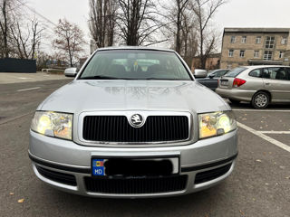 Skoda Superb foto 2