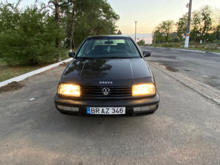 Volkswagen Vento foto 2