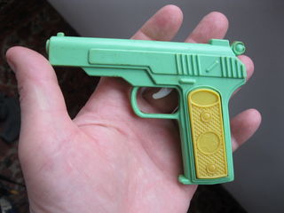 пистолет ТТ советская игрушка