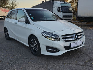 Mercedes B-Class foto 2