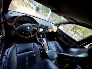 BMW 5 Series foto 5