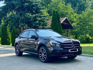 Mercedes GLA foto 2