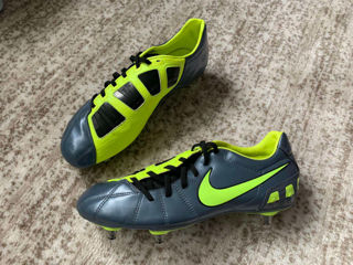 Ghete pentru fotbal Nike T90 marimea 42 foto 1