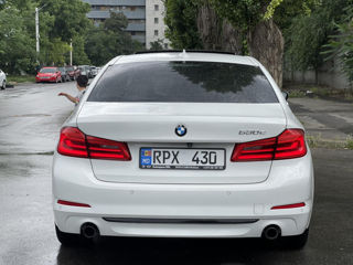 BMW 5 Series foto 5