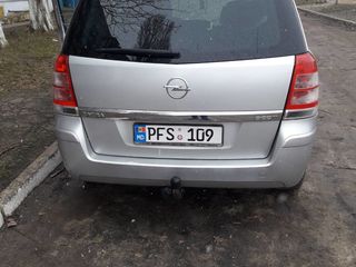 Opel Zafira foto 1