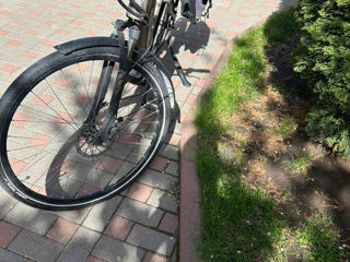 Bicicletă electrica foto 3