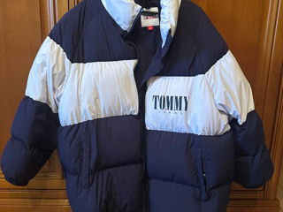 продаю женскую куртку Tommy Hilfiger foto 4