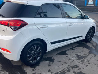 Hyundai i20 foto 2