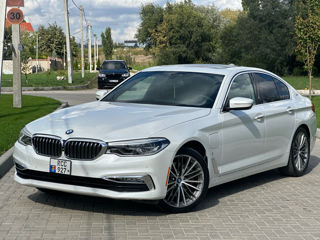 BMW 5 Series foto 1