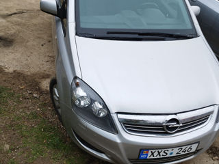 Opel Zafira foto 2