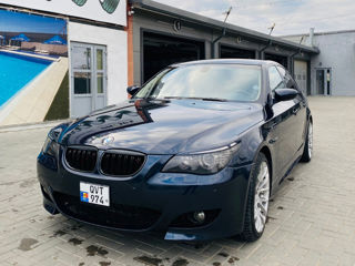 BMW 5 Series foto 2