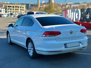 Volkswagen Passat foto 8