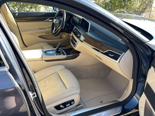 BMW 7 Series foto 7