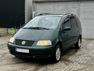 Volkswagen Sharan foto 2