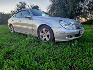 Mercedes E-Class foto 7