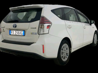 Toyota Prius + foto 2