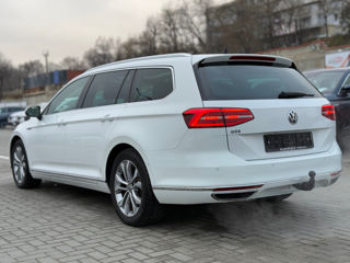 Volkswagen Passat foto 4