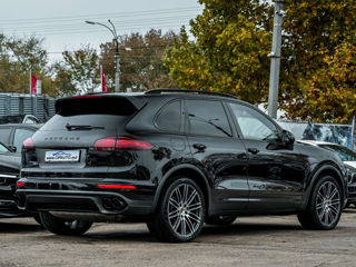 Porsche Cayenne foto 2