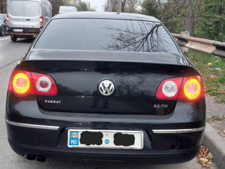 Volkswagen Passat foto 2